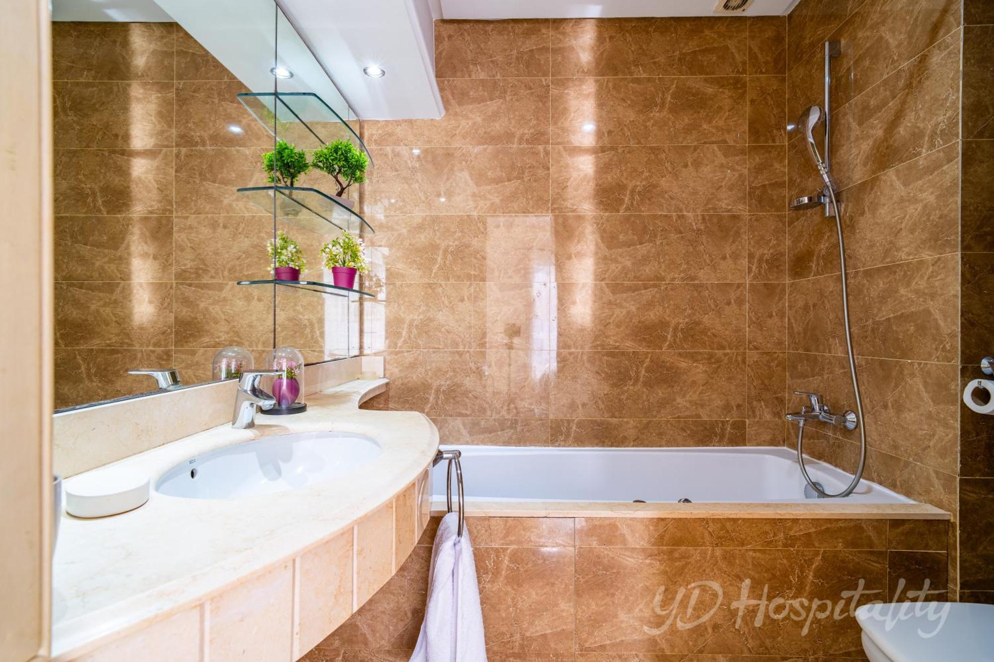 Gauthier 5-star Luxury Gem *